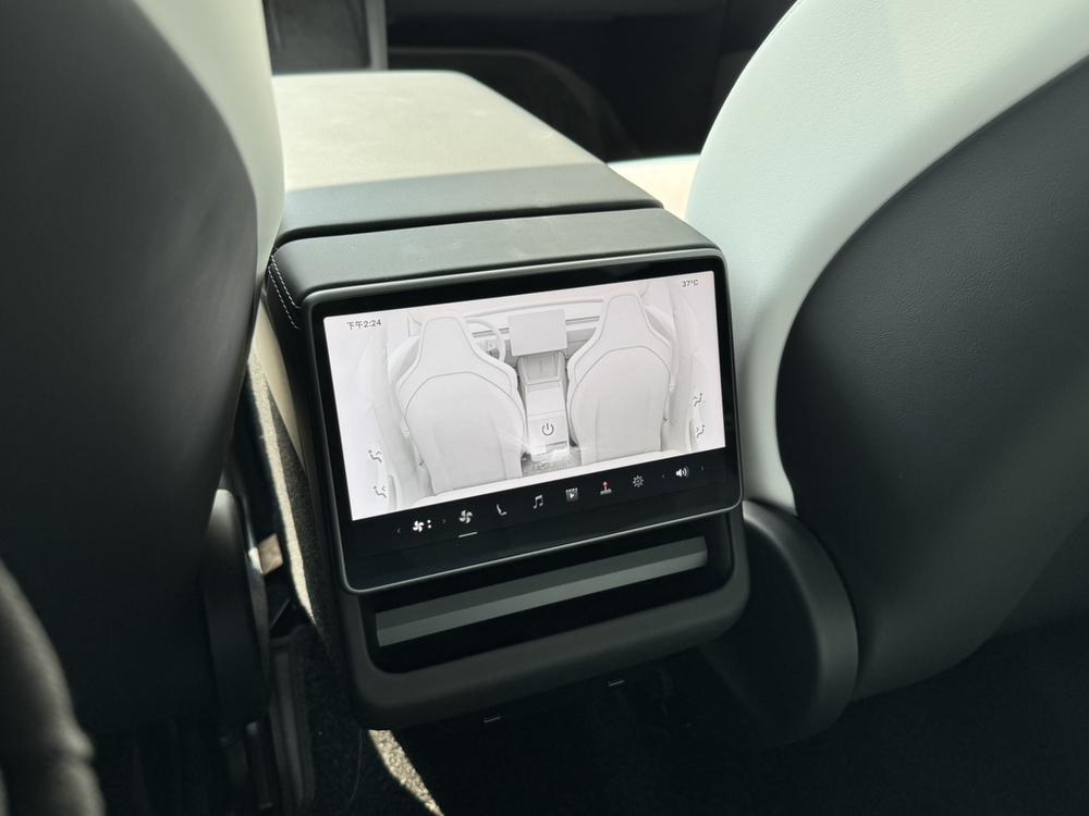 Tesla Model 3 2024 #11 Tesla Model 3 2024 car image #11