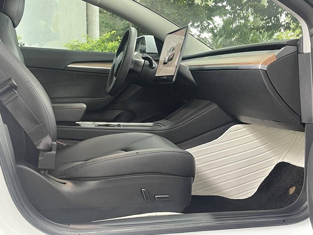 Tesla Model 3 2022 car image #11
