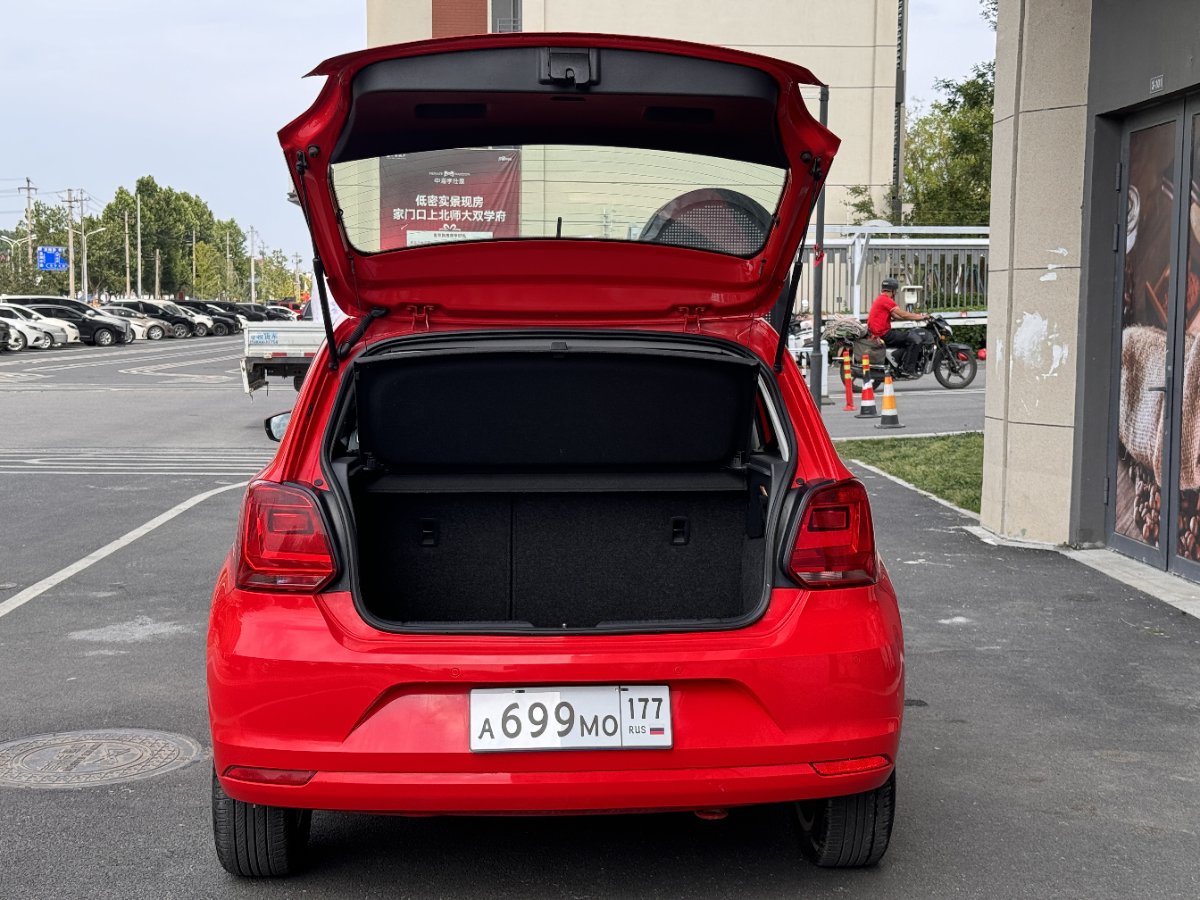 Volkswagen Polo 2016 car image #6