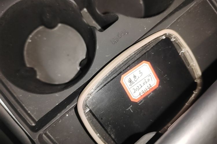 Tesla Model 3 2022 car image #9