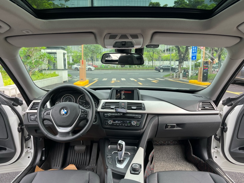 BMW 3 Series GT 2016 car image #9