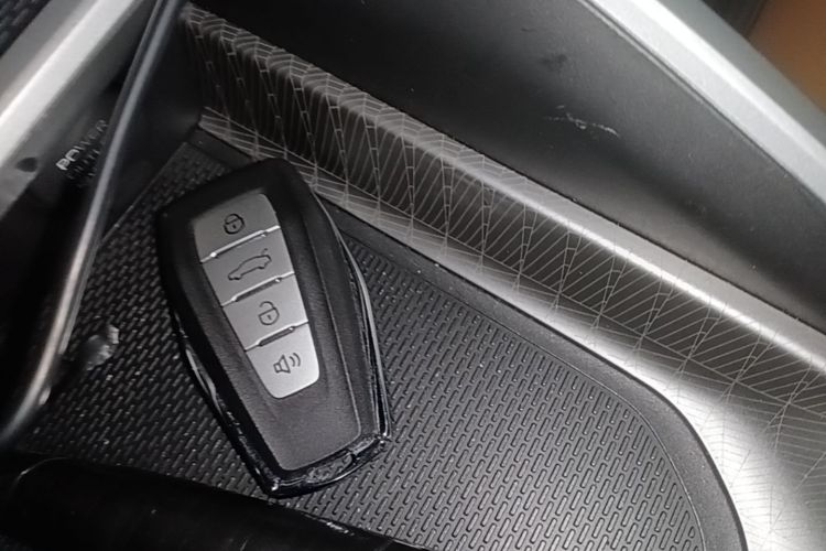 GEELY Emgrand 2024 car image #14