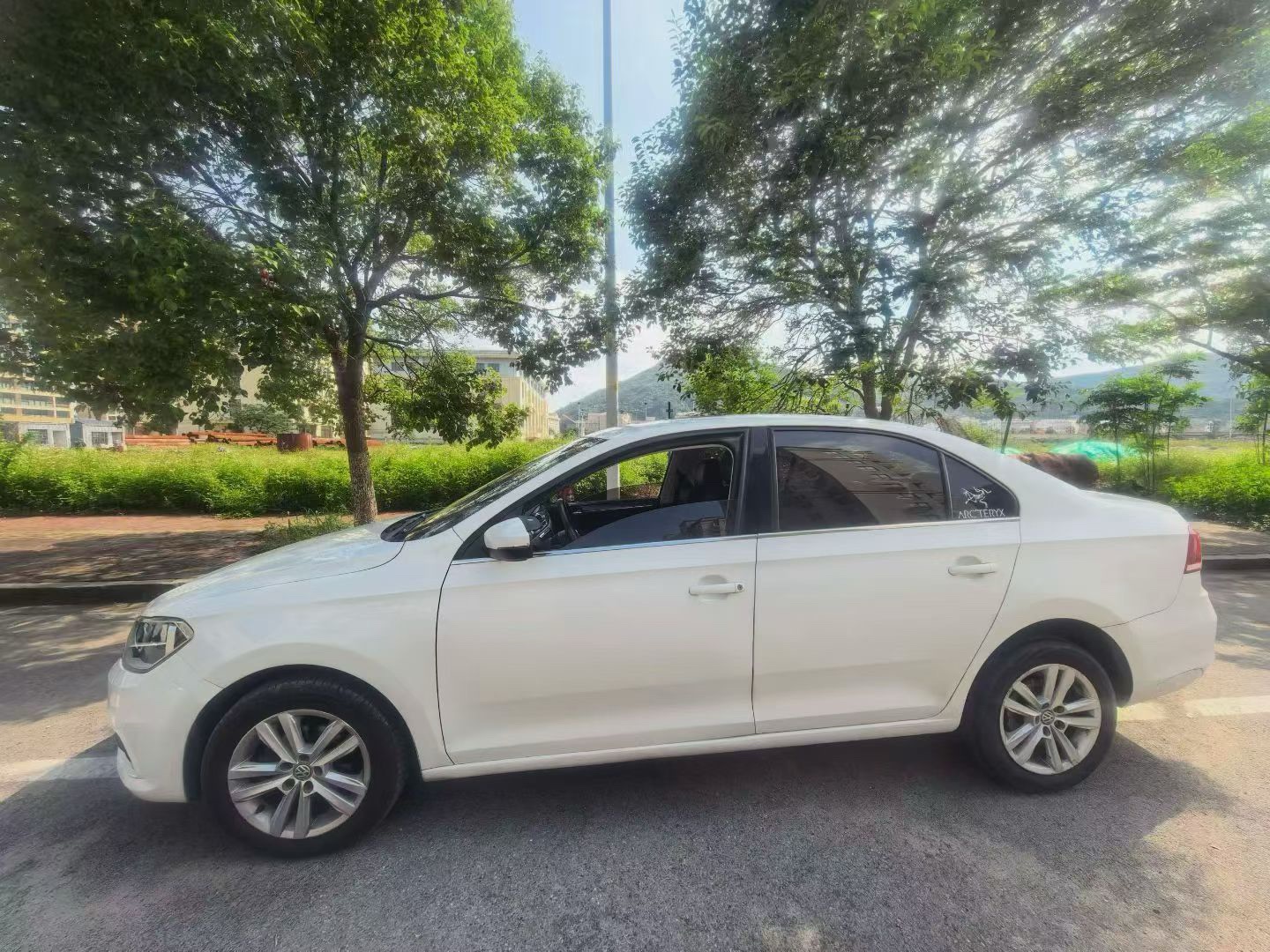Volkswagen Santana 2016 car image #4