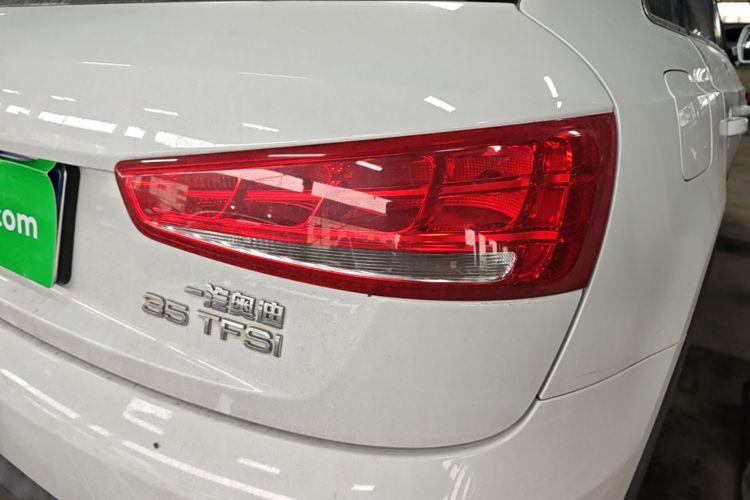 Audi Q3 2015 #8 Audi Q3 2015 car image #8
