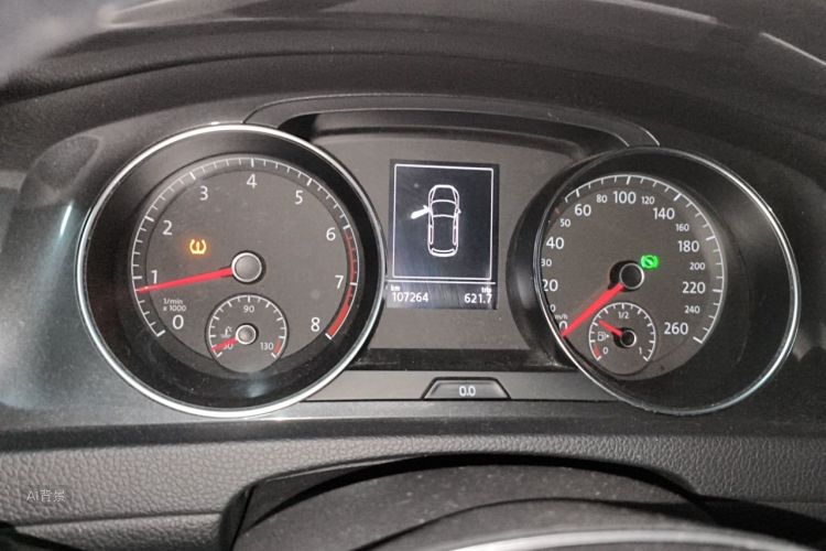 Volkswagen Golf 2018 car image #13