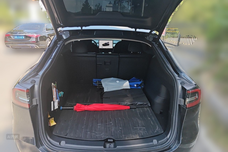Tesla Model Y 2024 car image #21