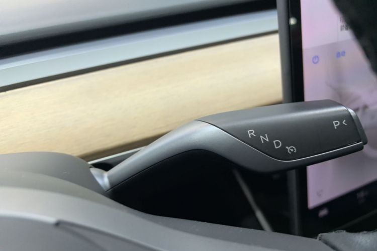 Tesla Model 3 2020 car image #21