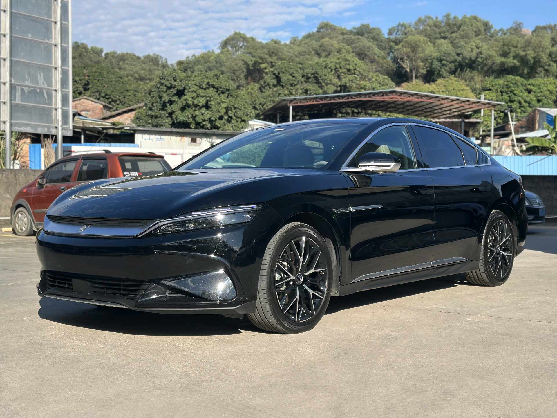 BYD Han 2024 car image 