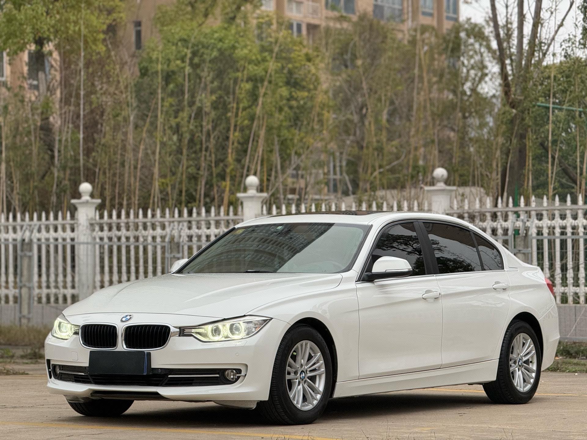 BMW 3 Series 2015 BMW 3 Series 2015 car image