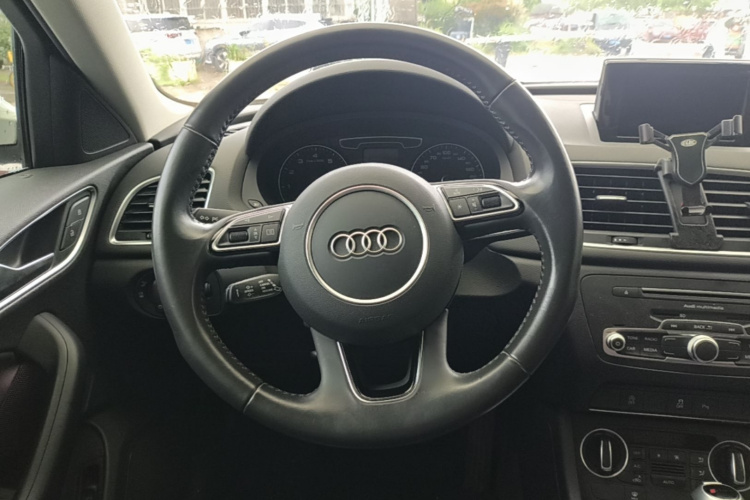 Audi Q3 2018 #11 Audi Q3 2018 car image #11
