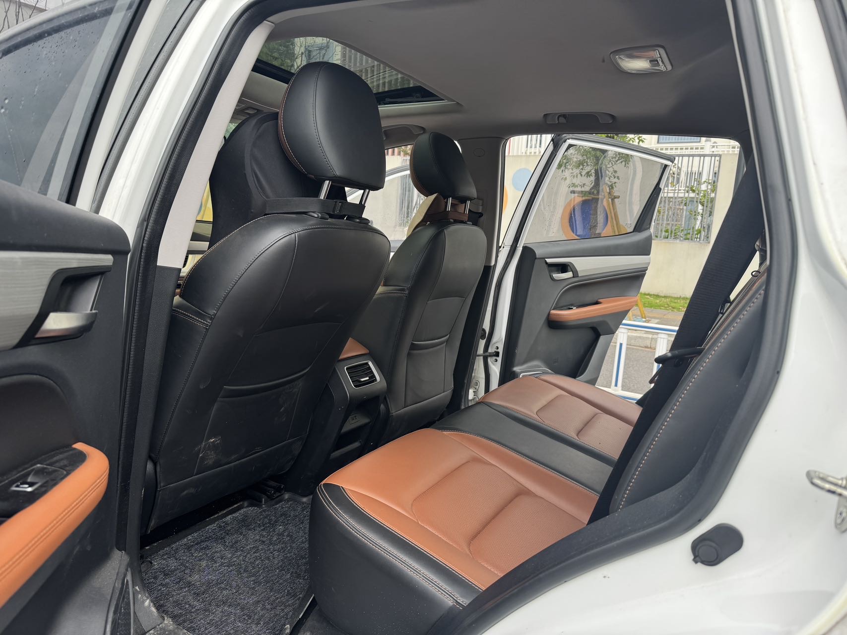 GEELY Vision X6 2020 car image #6
