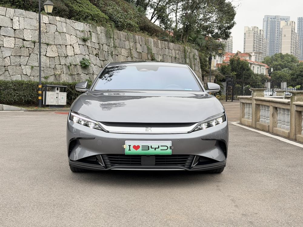 BYD Han 2023 image de voiture #2