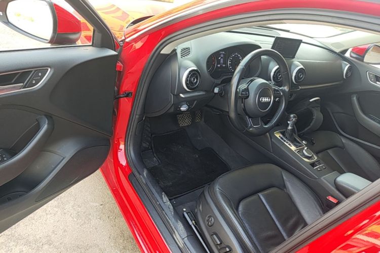 Audi A3 2016 car image #16