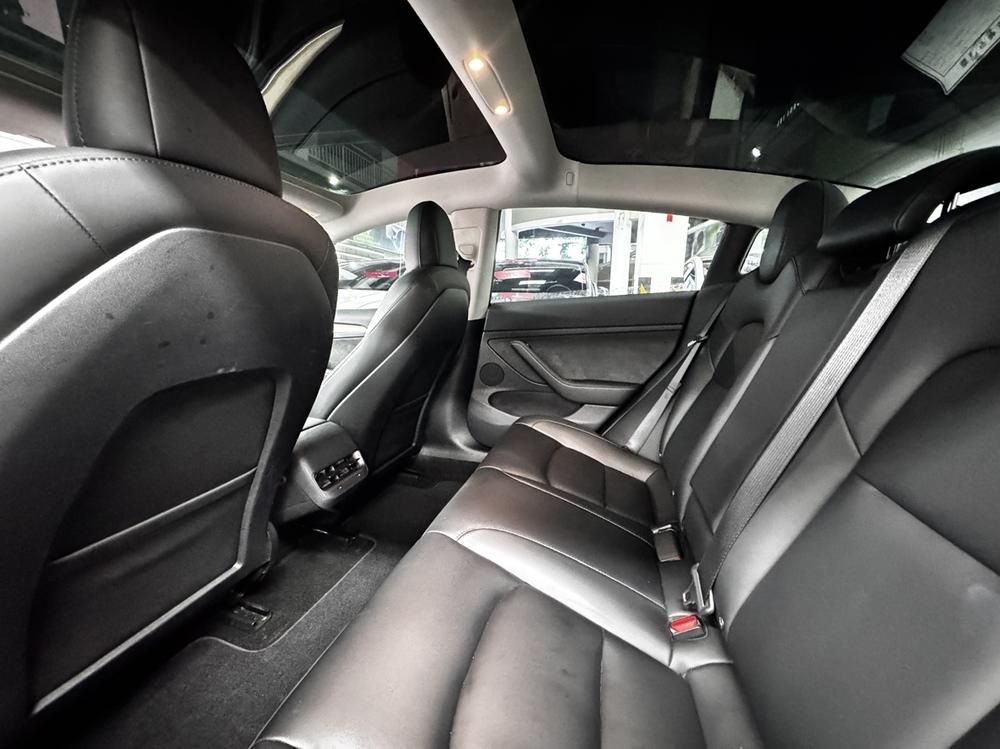 Tesla Model 3 2023 car image #12