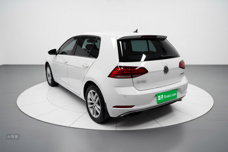 Volkswagen Golf 2019 car image #5