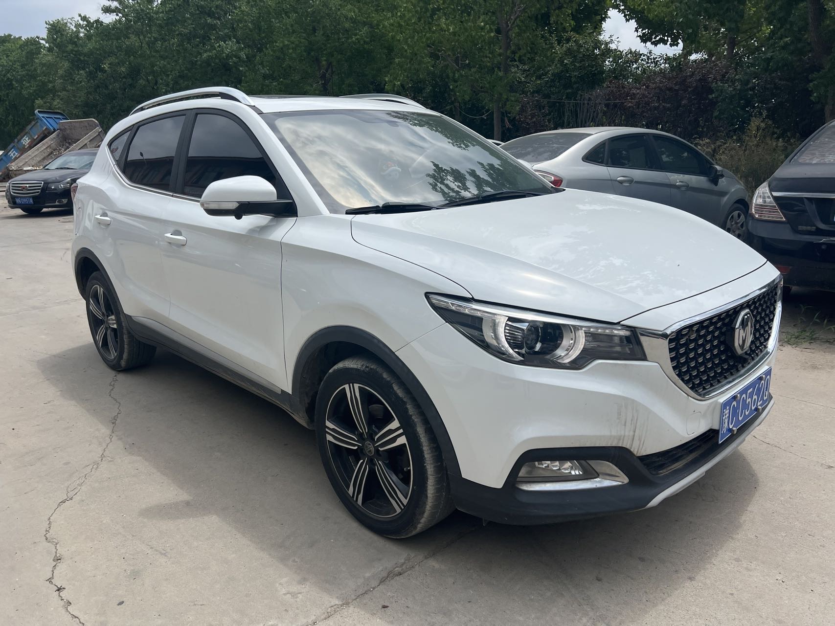 MG ZS 2019 car image #2