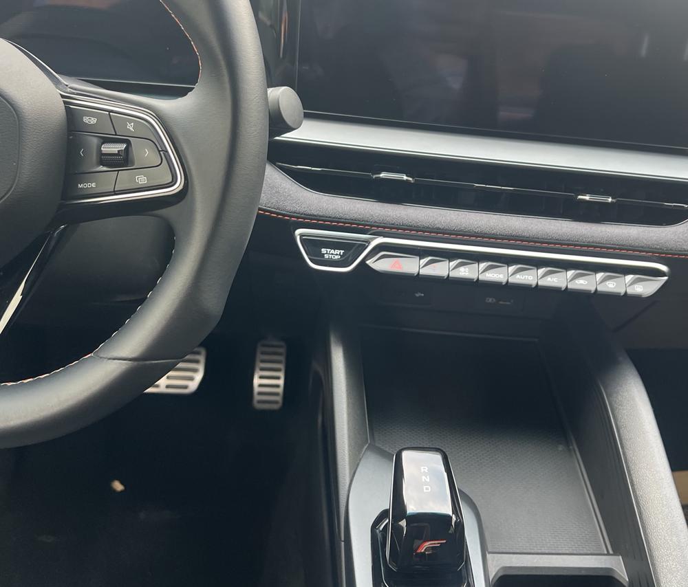 GEELY Binray 2022 car image #3