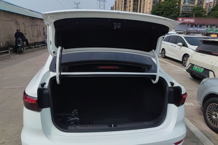 GEELY Emgrand 2021 #19 GEELY Emgrand 2021 car image #19