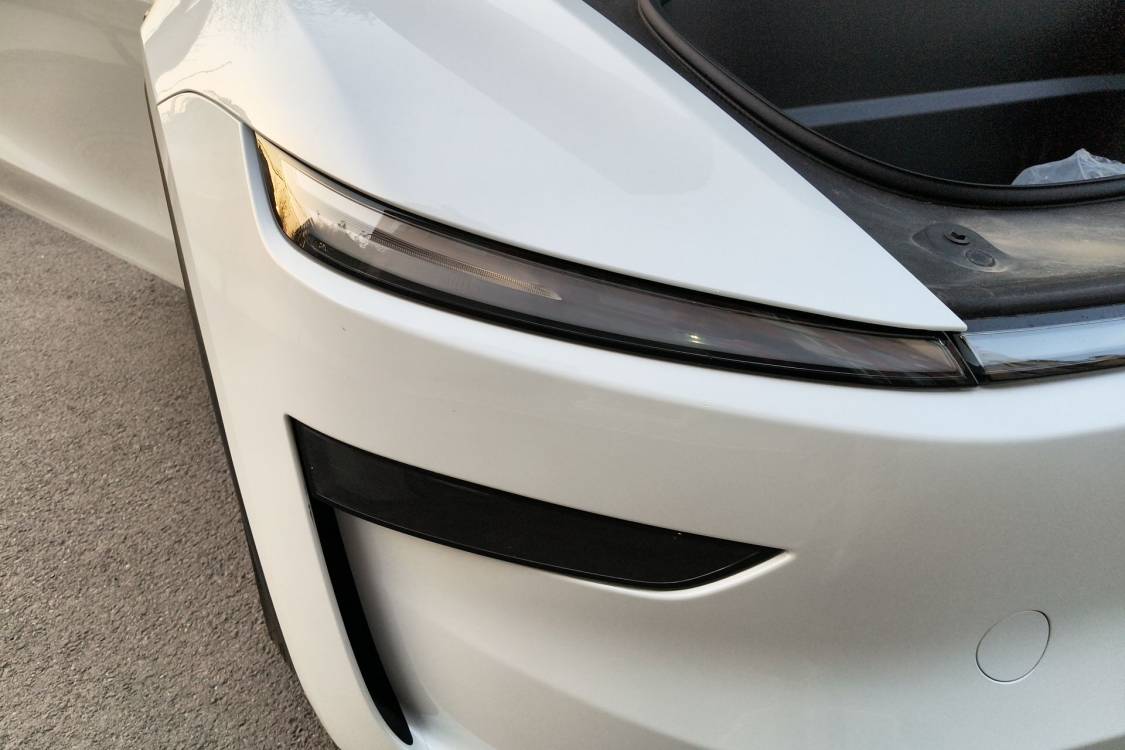 Tesla Model Y 2025 #7 Tesla Model Y 2025 car image #7