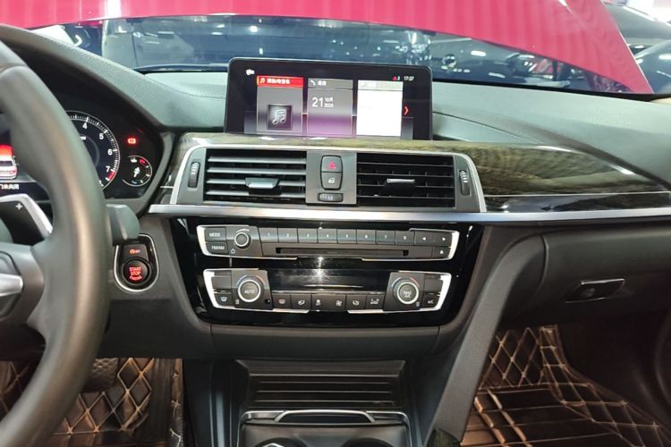 BMW 3 Series 2018 #13 BMW 3 Series 2018 image de voiture #13