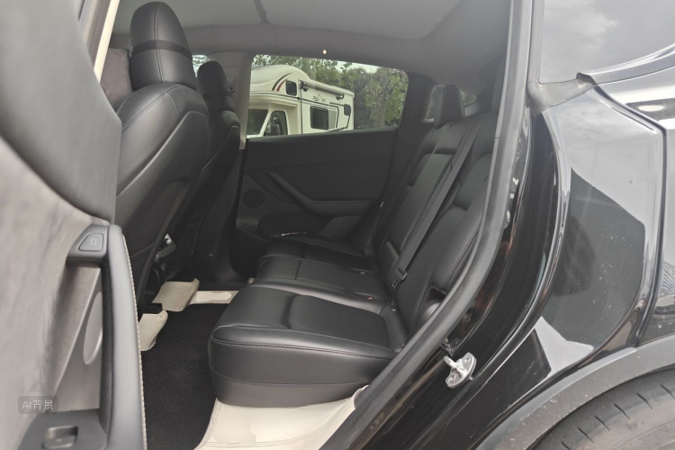 Tesla Model Y 2023 #19 Tesla Model Y 2023 car image #19