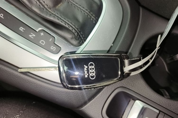 Audi Q3 2016 #9 Audi Q3 2016 car image #9
