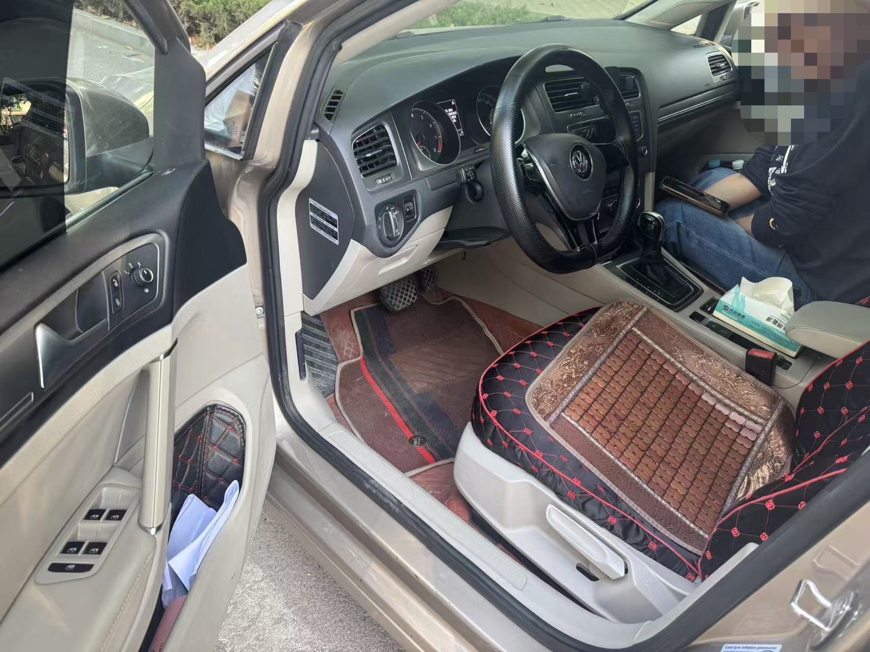 Volkswagen Golf 2016 car image #3