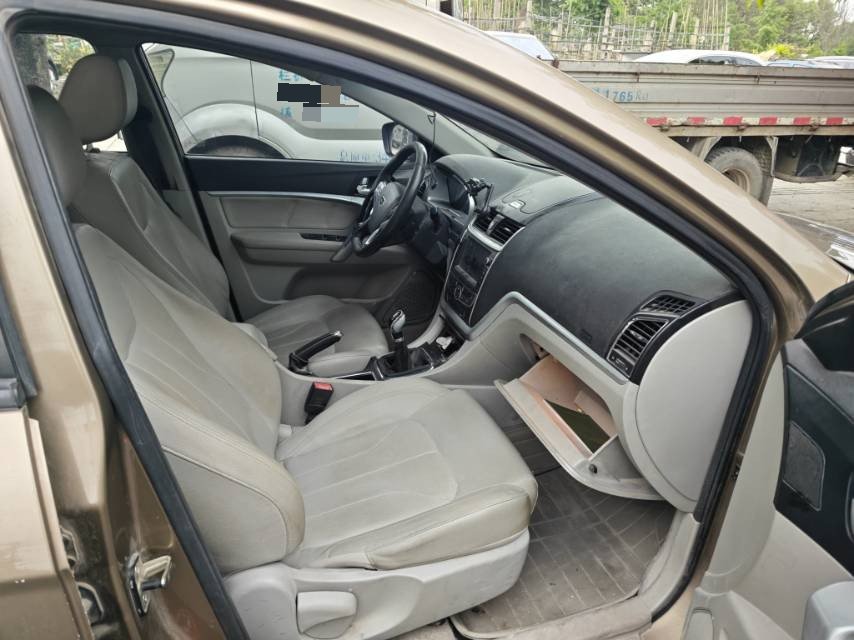 GEELY Emgrand 2016 car image #5