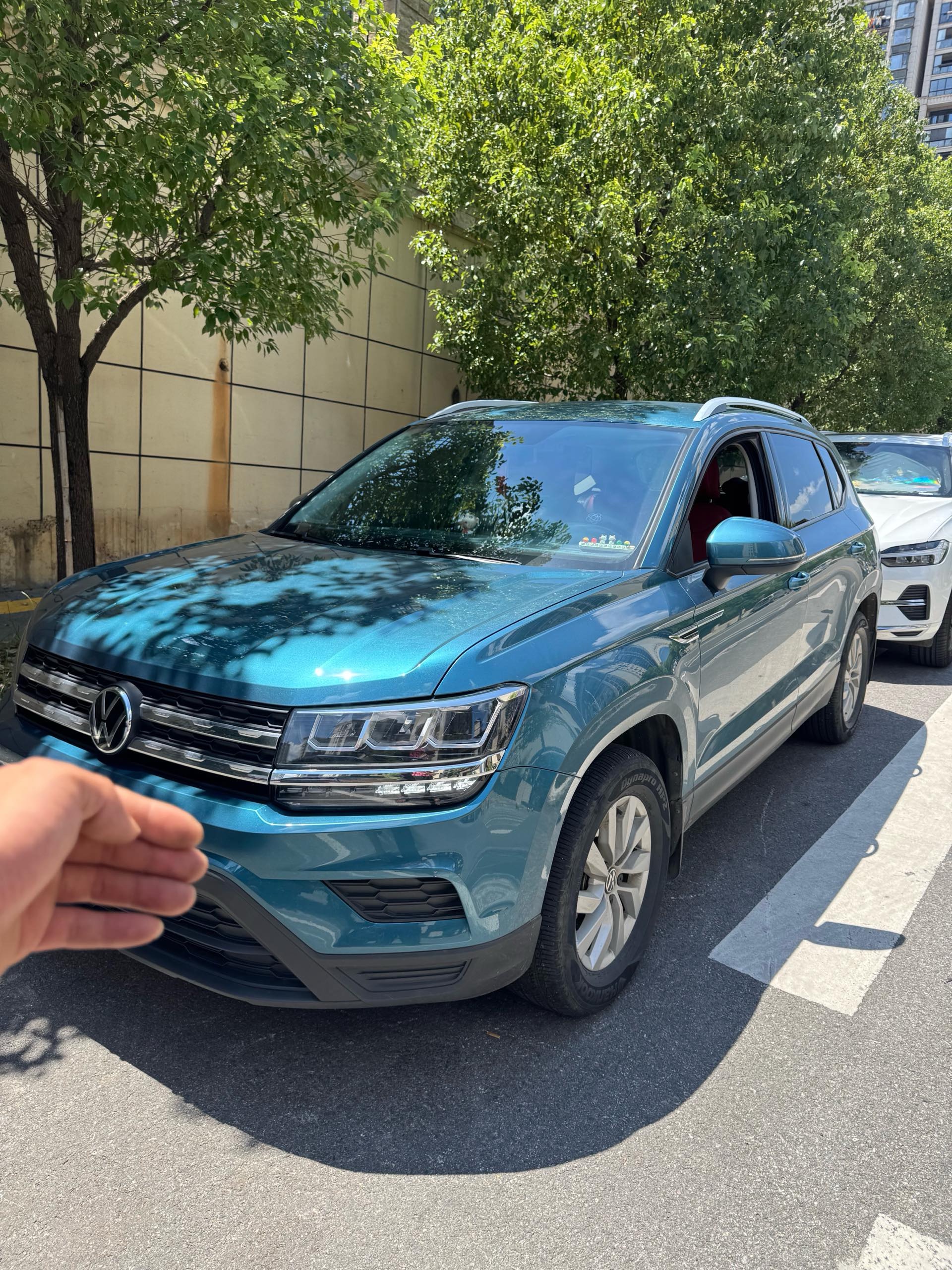 2020 immagine di auto 