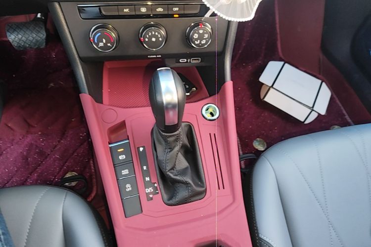 Volkswagen Lavida 2025 car image #14