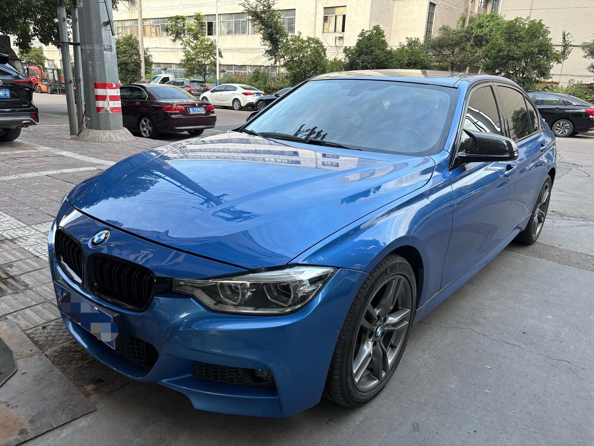 BMW 3 Series 2018 car image 