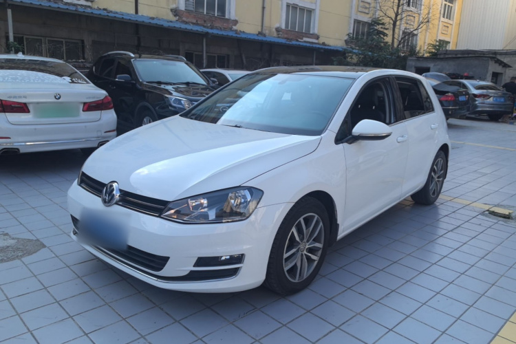 Volkswagen Golf 2016 car image #2