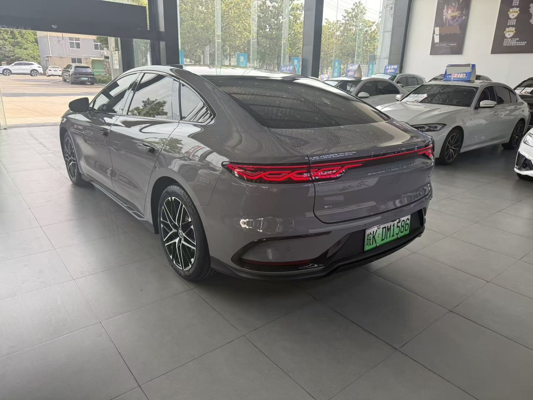 BYD Han 2024 car image #3
