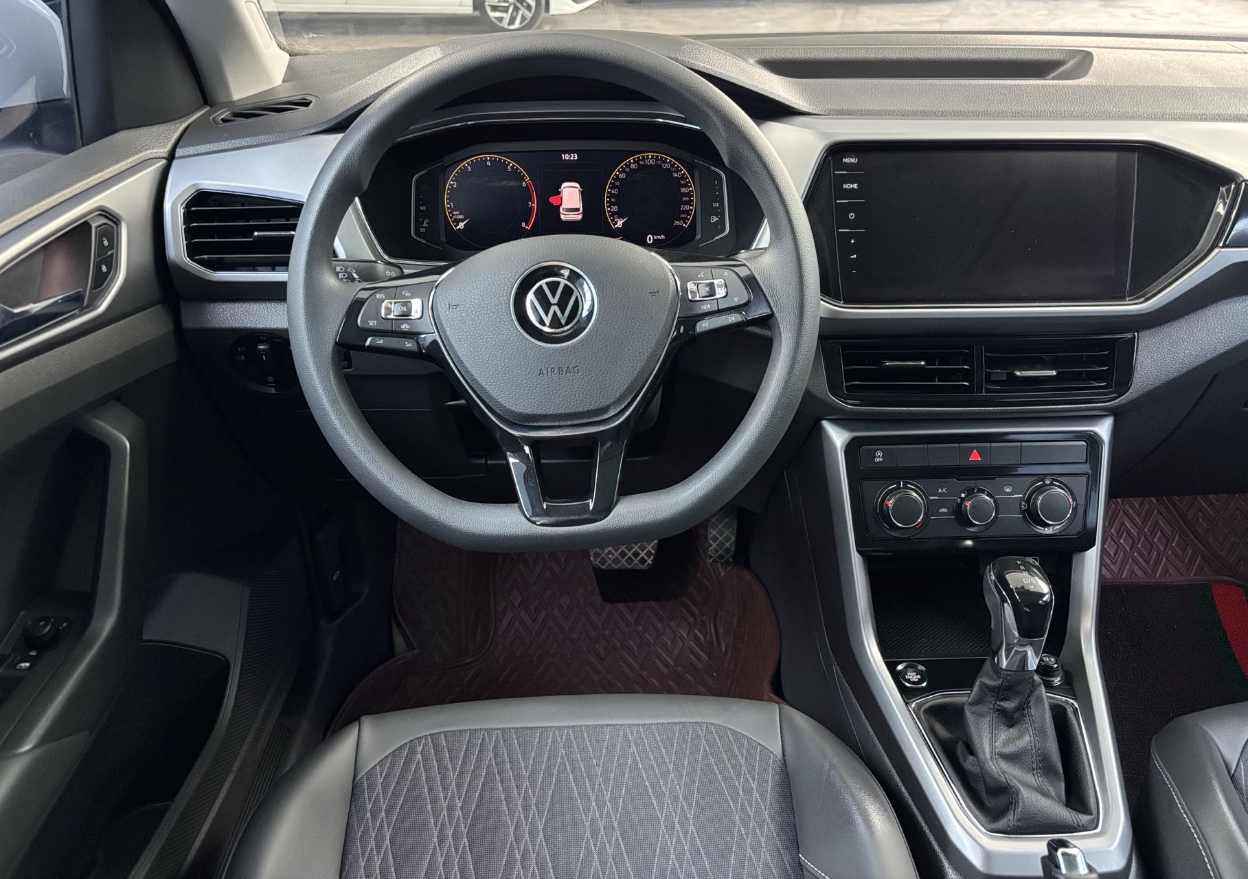 Volkswagen T-Cross 2022 #8 Volkswagen T-Cross 2022 car image #8