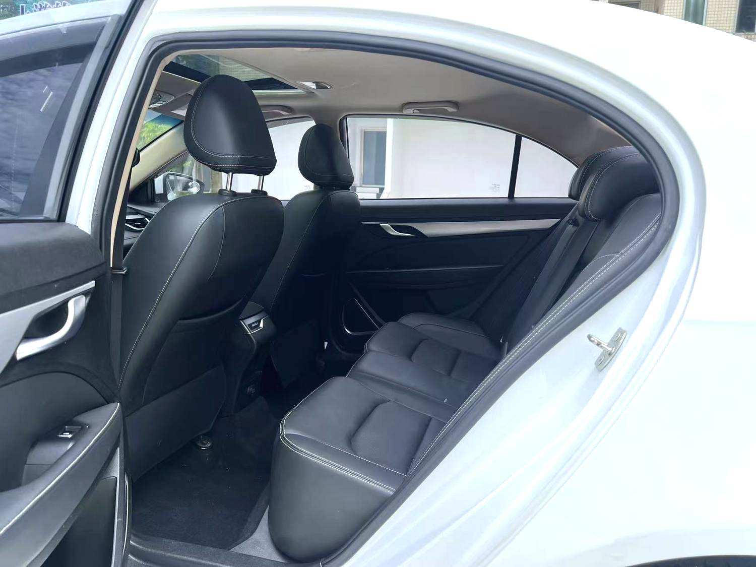 GEELY Emgrand 2018 car image #5