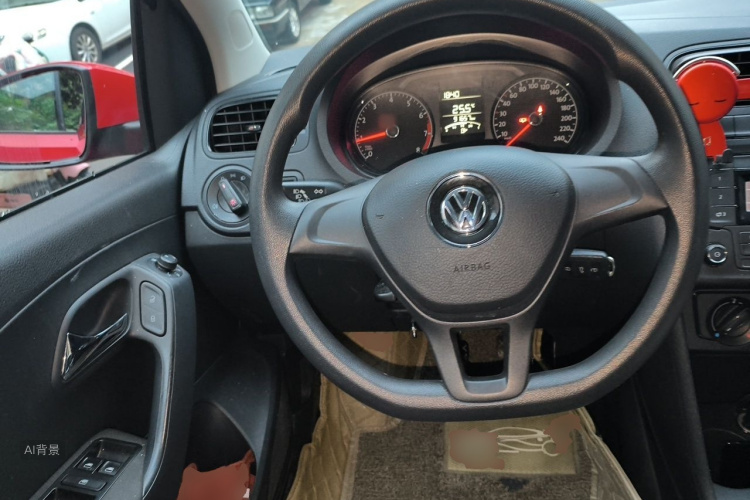 Volkswagen Polo 2016 car image #12
