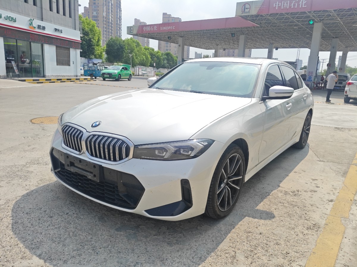 BMW 3 Series 2024 car image #2