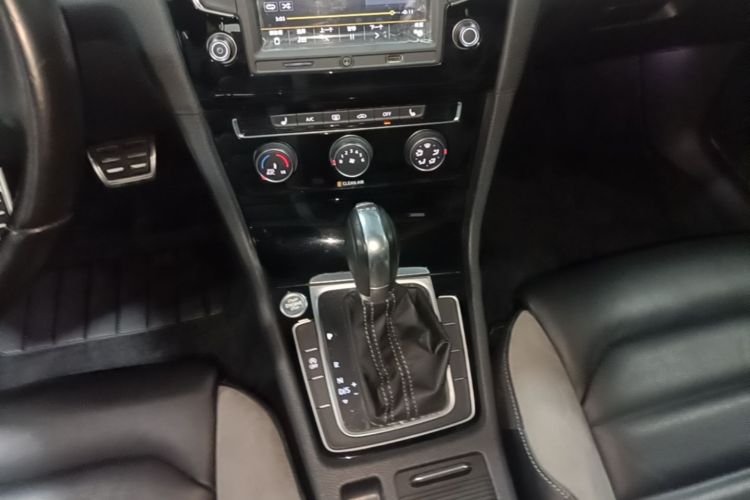 Volkswagen Golf 2017 #18 Volkswagen Golf 2017 car image #18