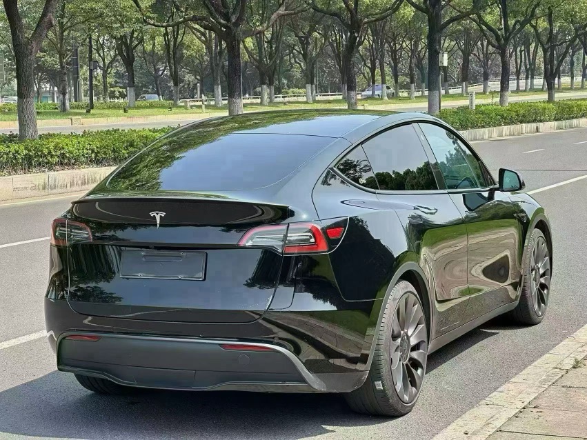 Tesla Model Y 2023 #5 Tesla Model Y 2023 car image #5