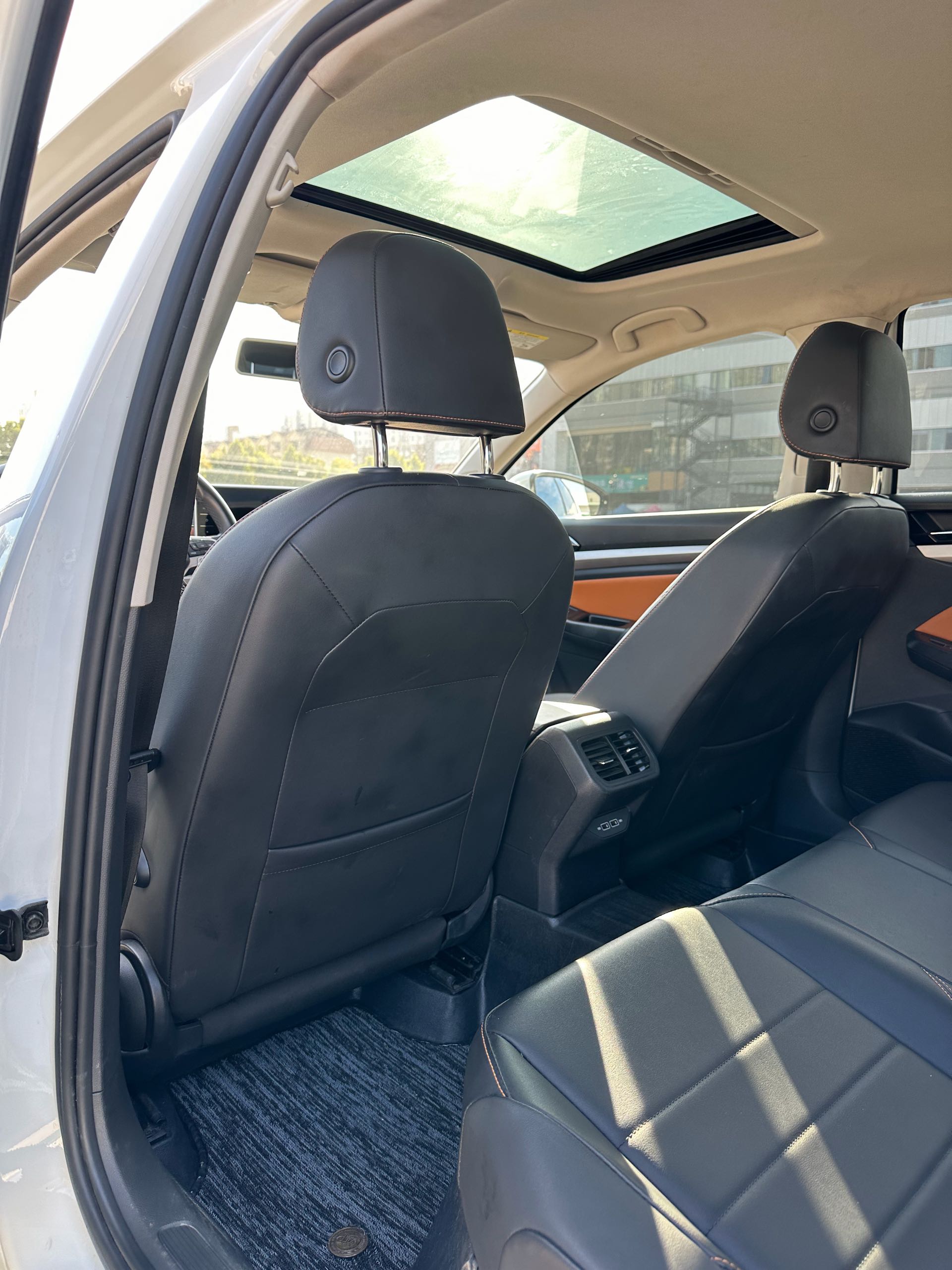 2023 car image #4