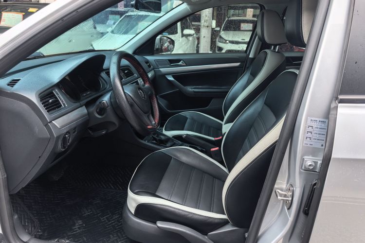 Volkswagen Lavida 2017 car image #13