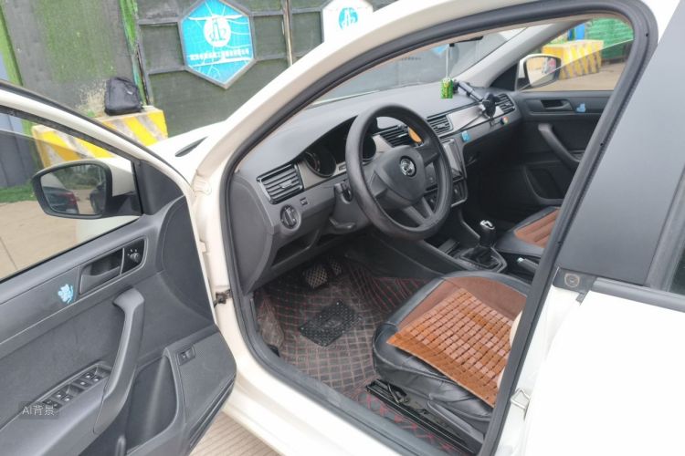 Skoda Rapid 2020 #18 Skoda Rapid 2020 image de voiture #18