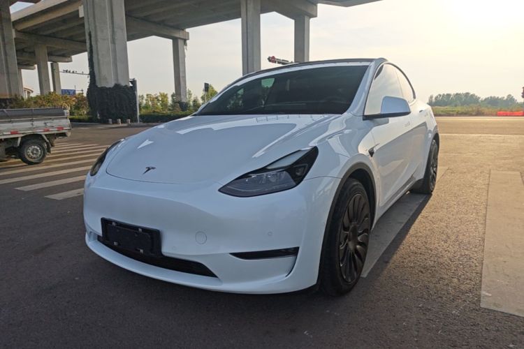 Tesla Model Y 2022 #2 Tesla Model Y 2022 car image #2
