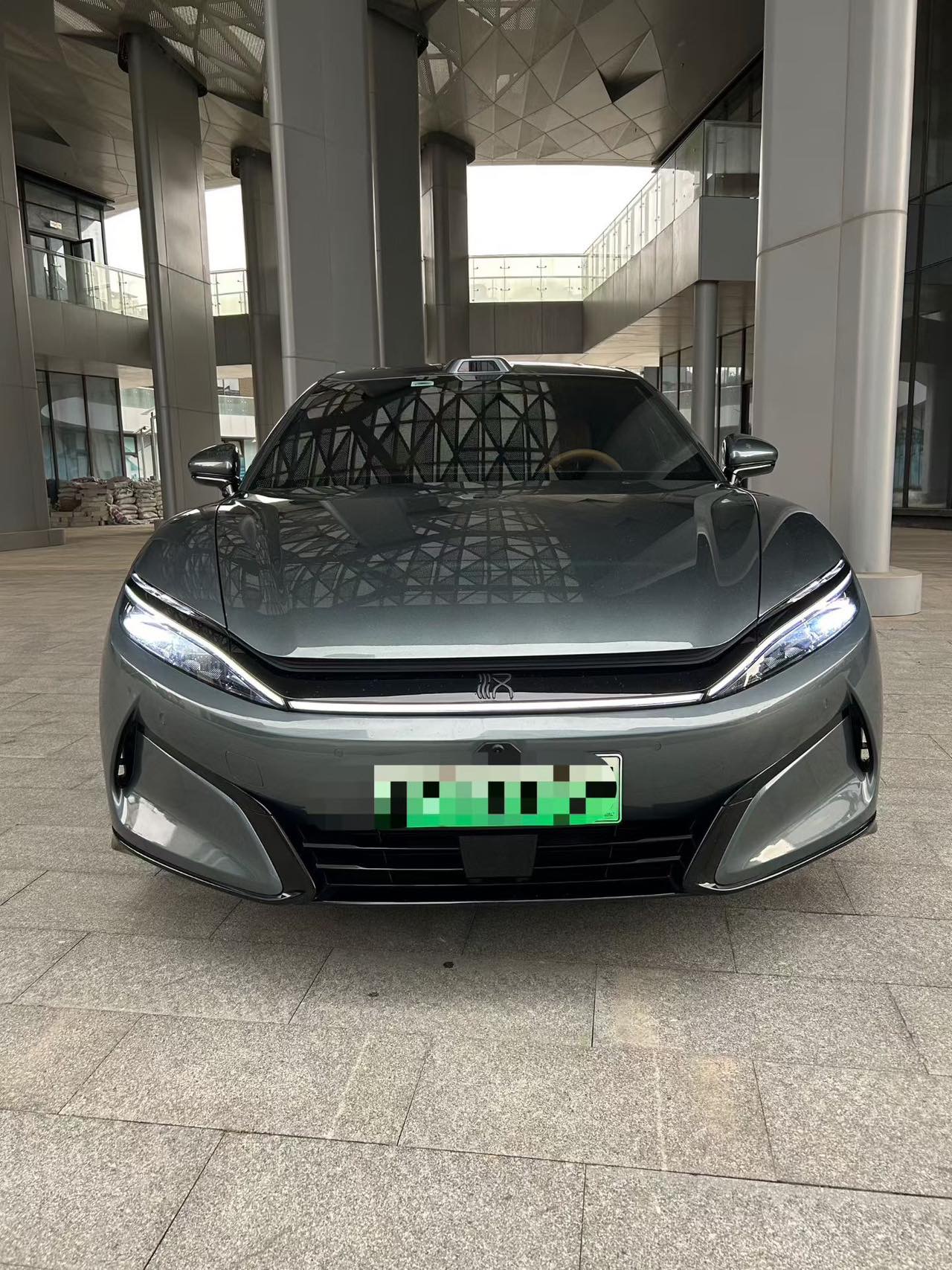 BYD HanL 2025 BYD HanL 2025 صورة سيارة