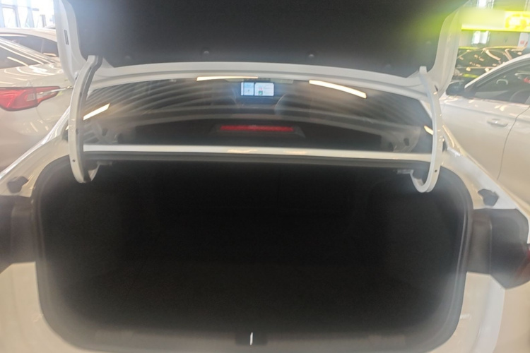 GEELY Emgrand 2024 #19 GEELY Emgrand 2024 car image #19