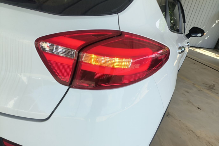 GEELY Emgrand GS 2018 car image #8
