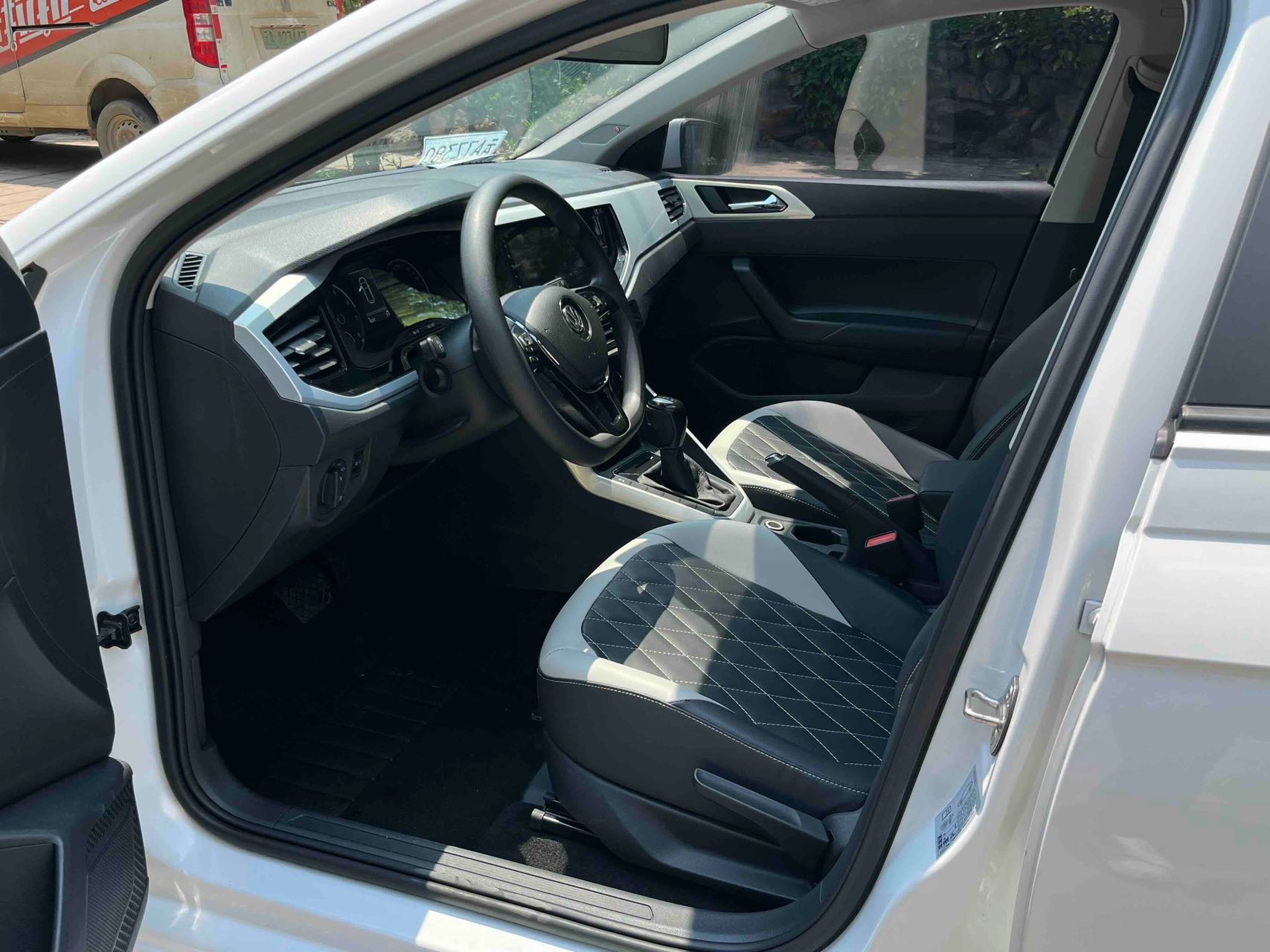 Volkswagen Polo 2019 car image #10