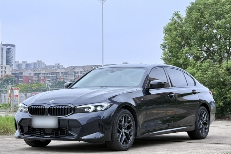 BMW 3 Series 2026 car image #2