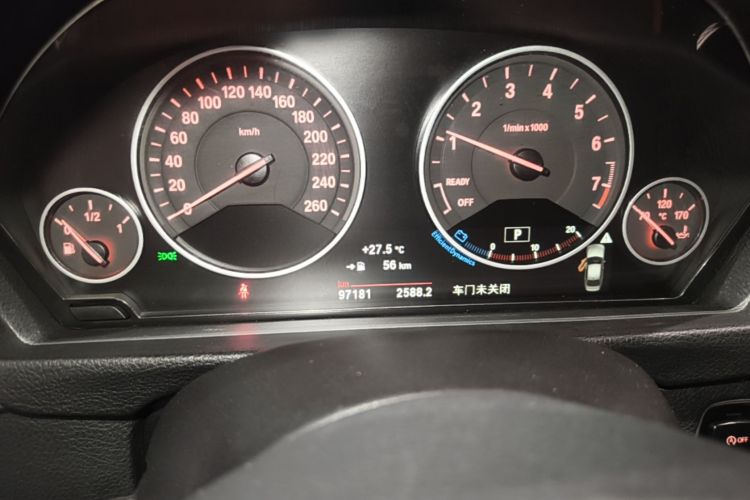 BMW 3 Series 2019 car image #16