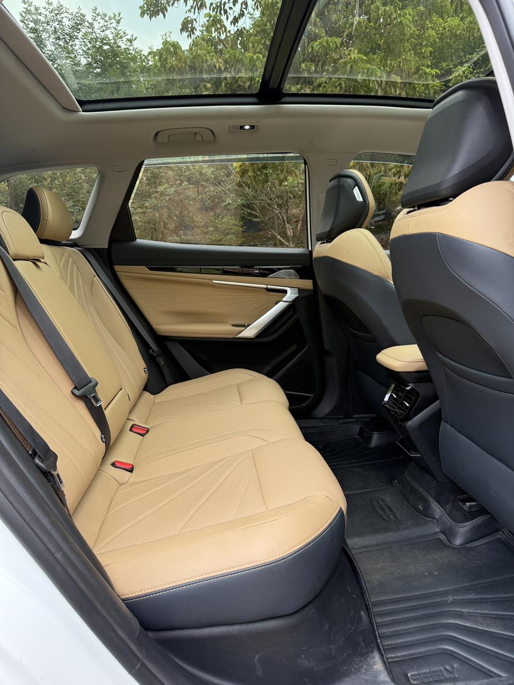 GEELY Boyue L 2022 car image #7